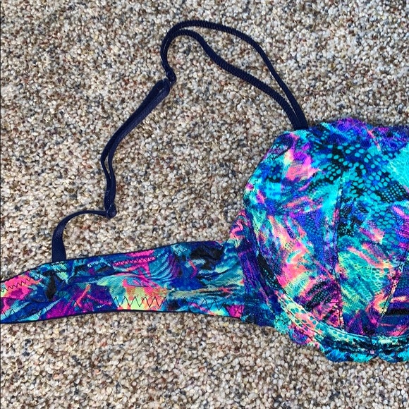 PINK date push-up bra - Picture 2 of 4